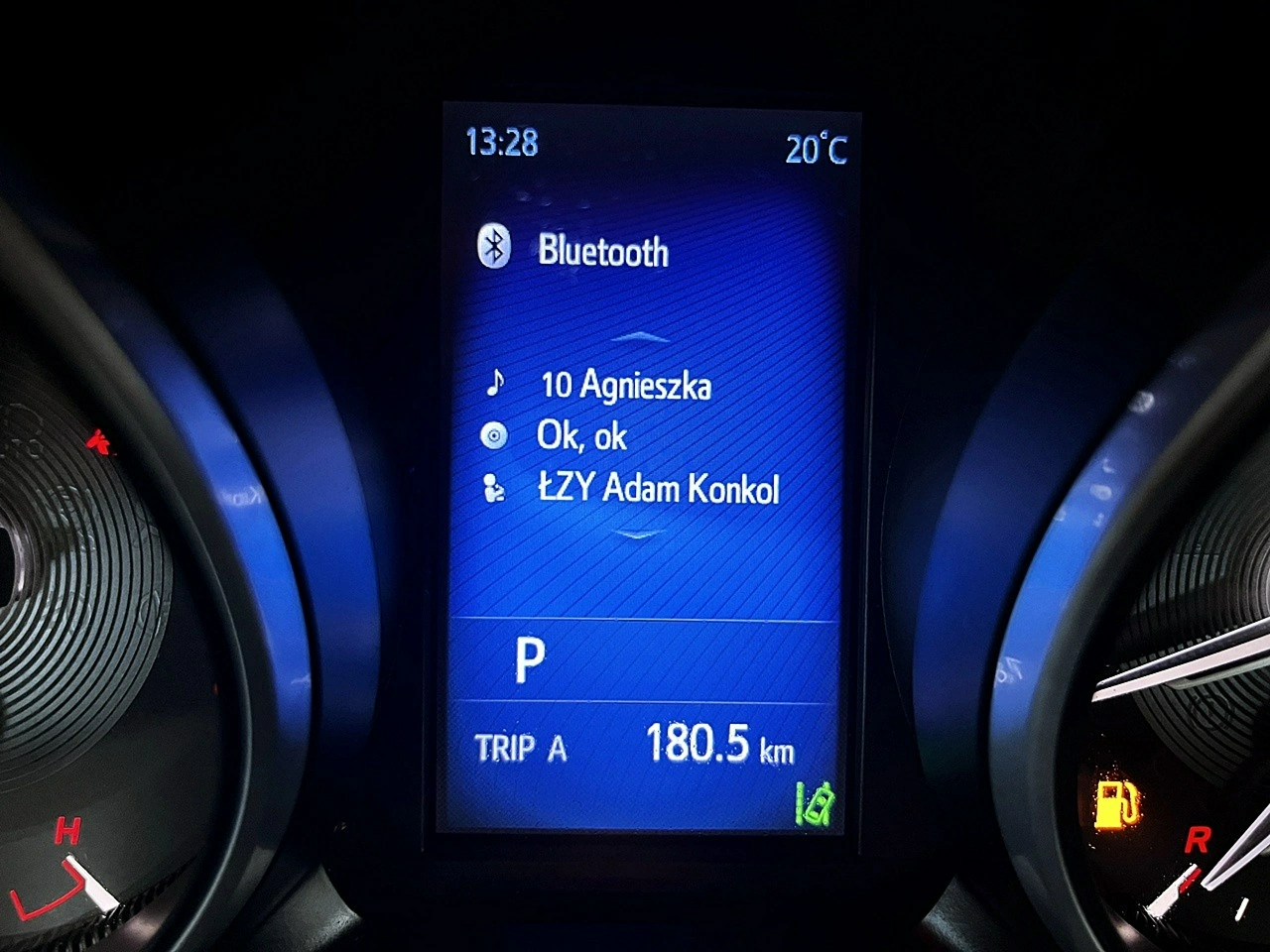Toyota Avensis - Zdjęcie 23
