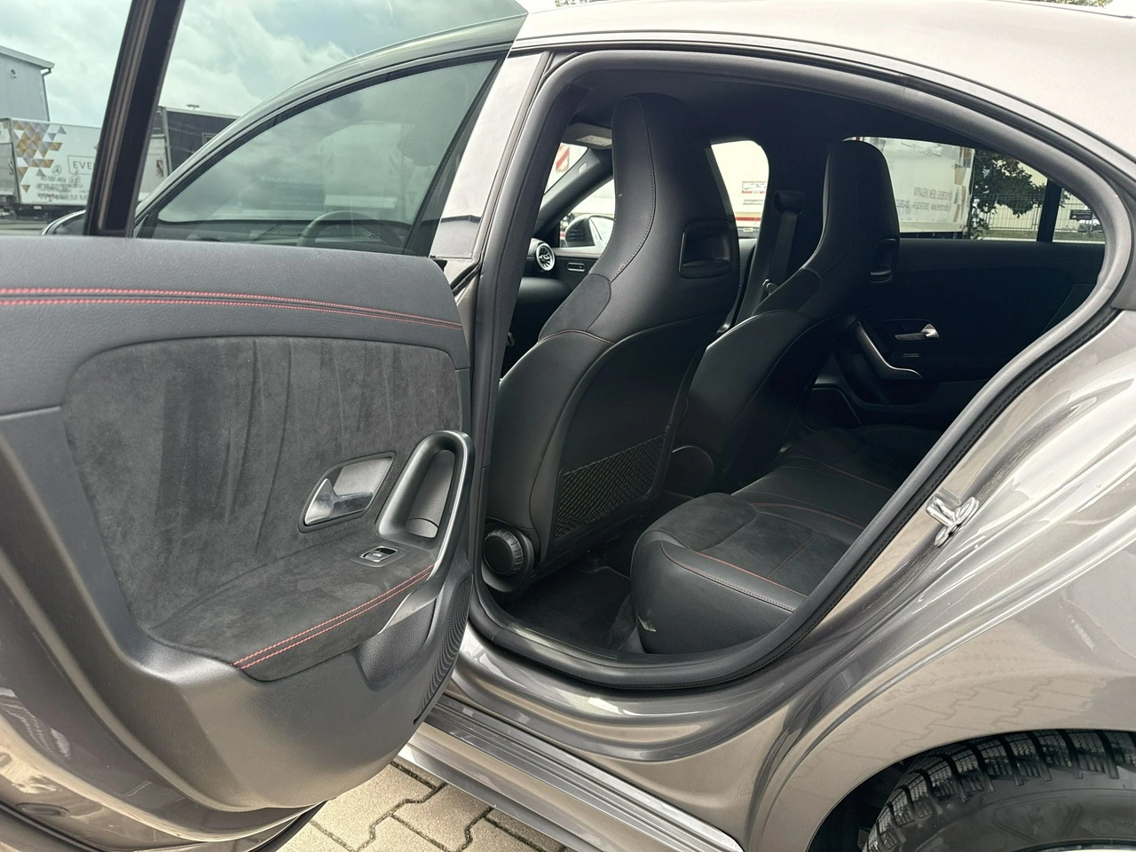 Mercedes CLA 200 - Zdjęcie 13