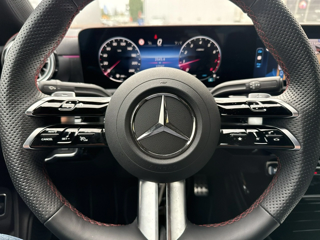Mercedes CLA 200 - Zdjęcie 24