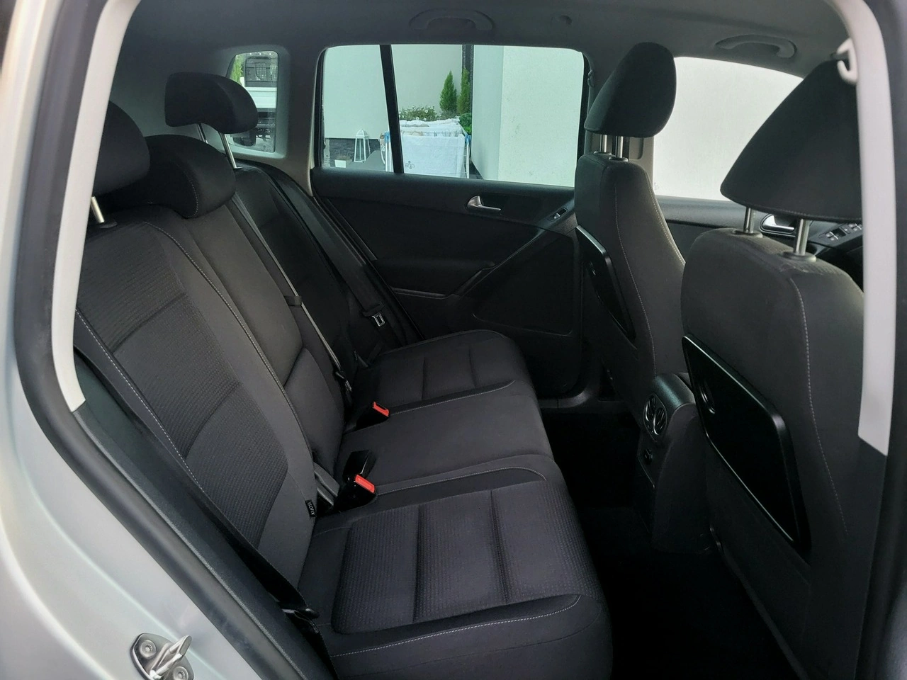 Volkswagen Tiguan - Zdjęcie 9