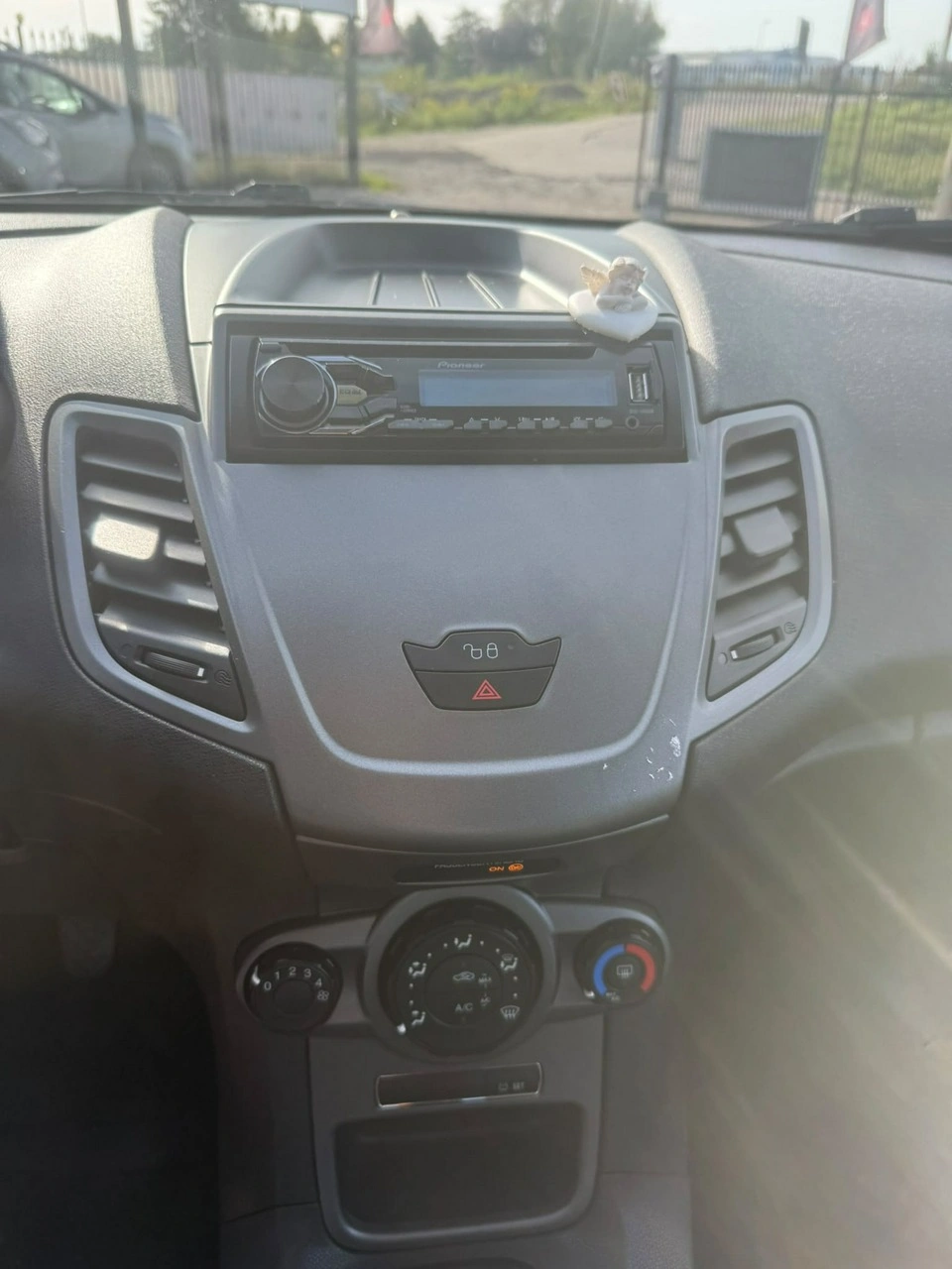Ford Fiesta - Zdjęcie 38