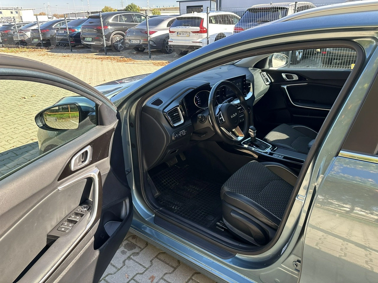 Kia Ceed - Zdjęcie 10
