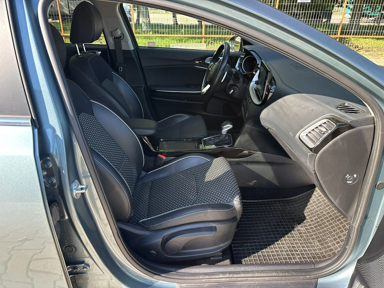 Kia Ceed - Zdjęcie 14