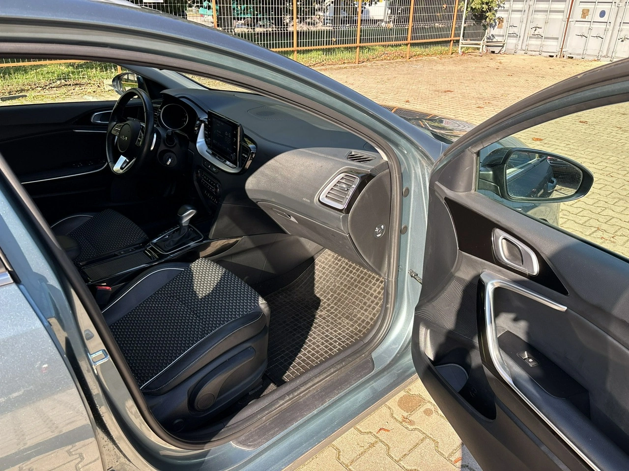 Kia Ceed - Zdjęcie 15