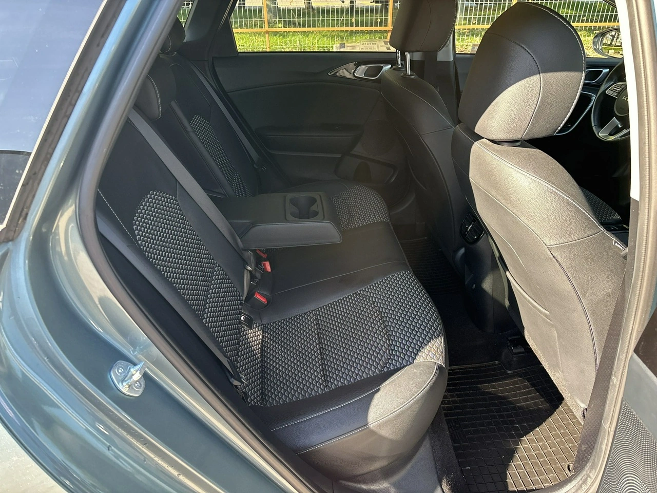 Kia Ceed - Zdjęcie 16
