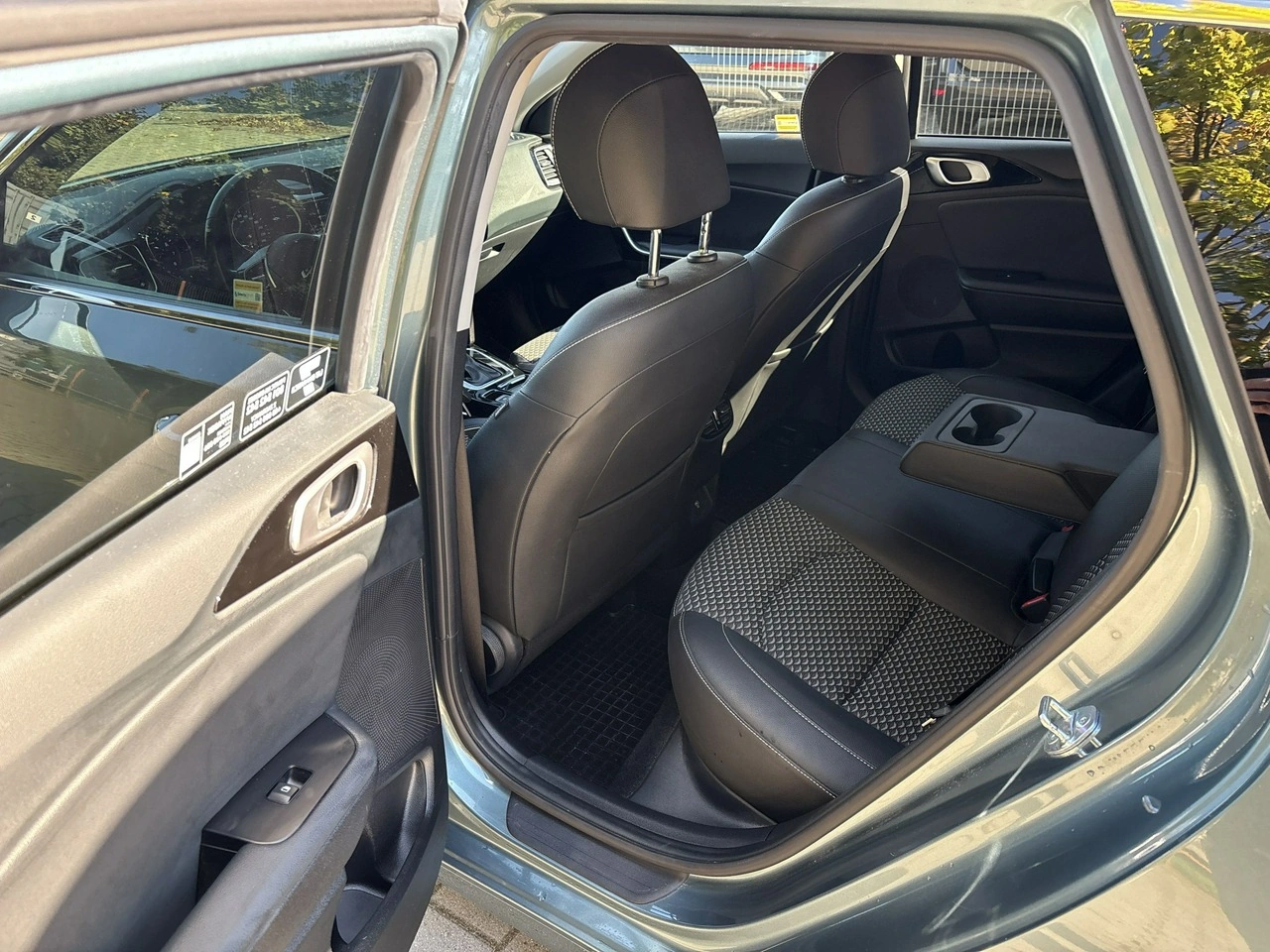 Kia Ceed - Zdjęcie 19
