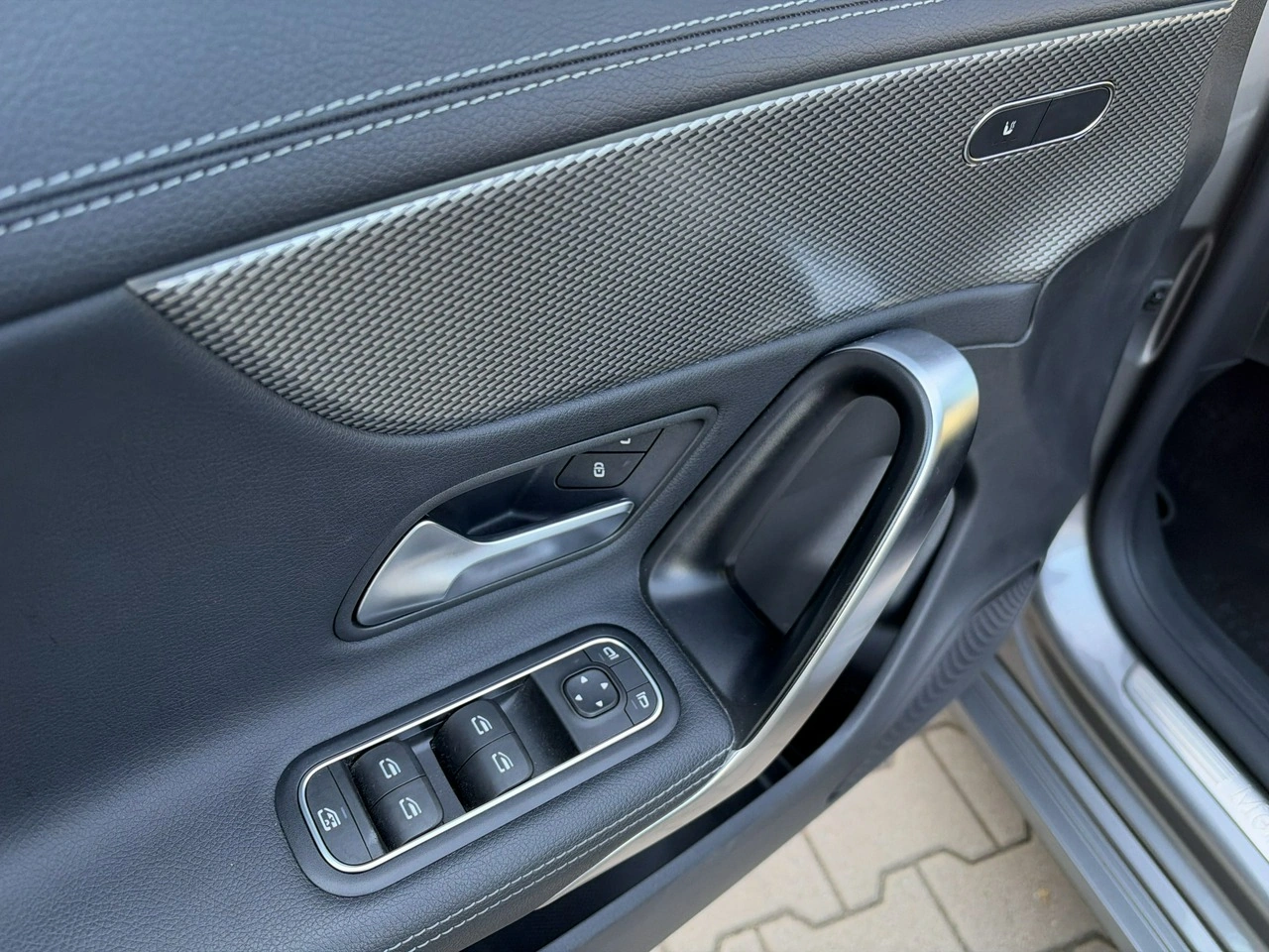 Mercedes CLA 180 - Zdjęcie 11