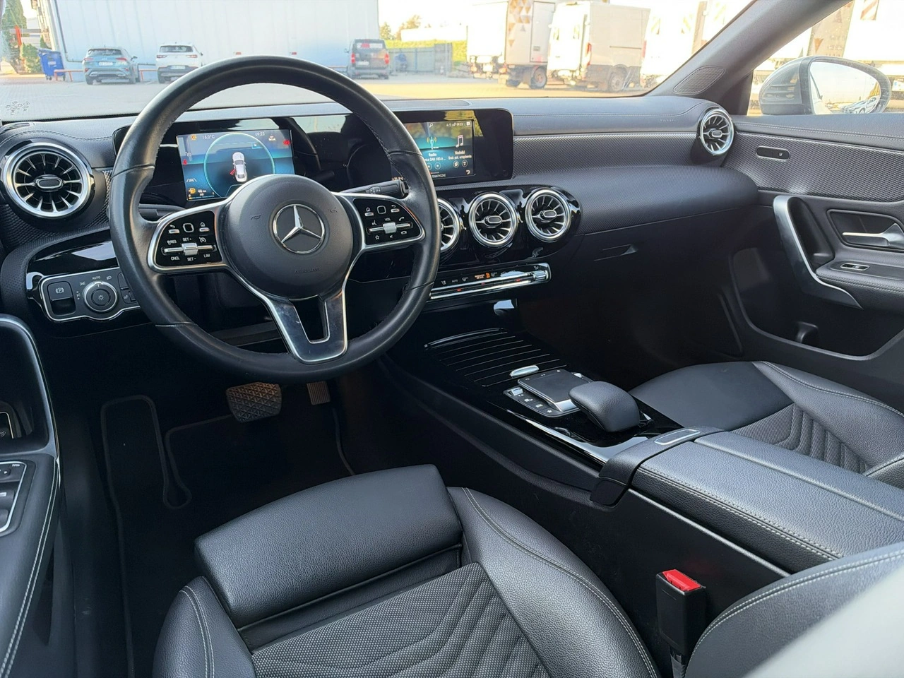 Mercedes CLA 180 - Zdjęcie 12