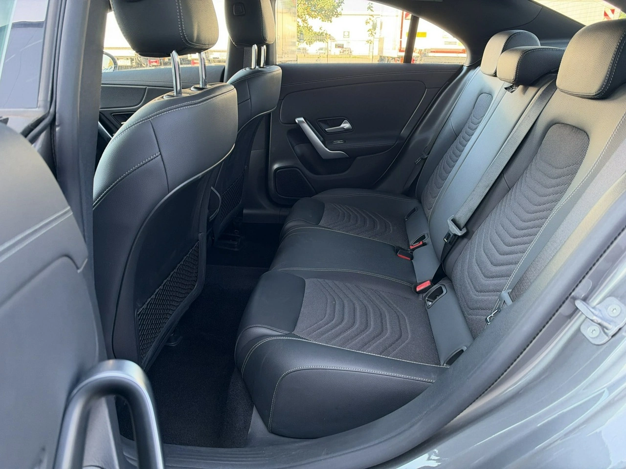 Mercedes CLA 180 - Zdjęcie 14