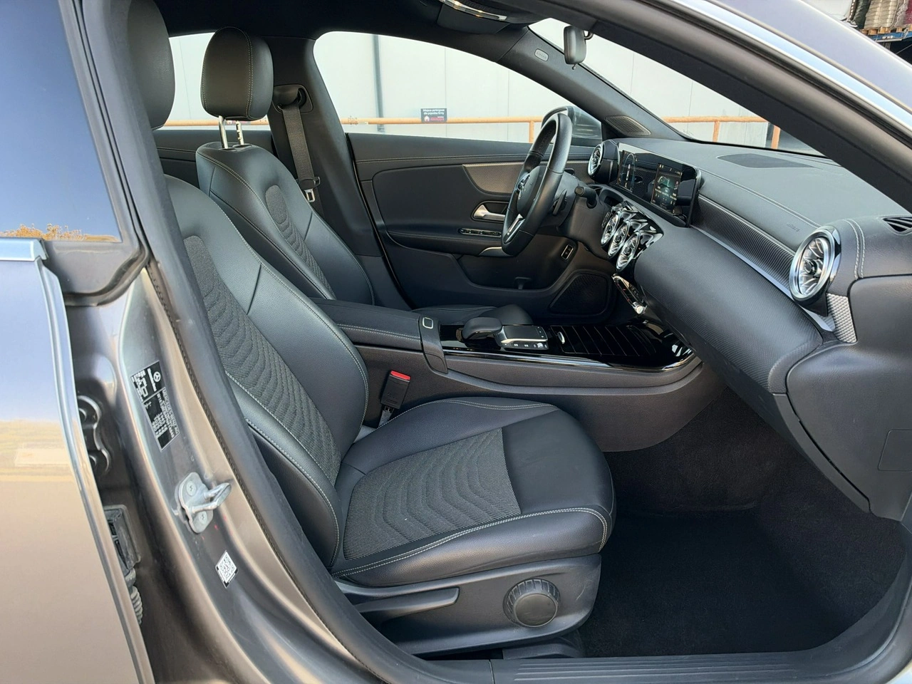 Mercedes CLA 180 - Zdjęcie 19