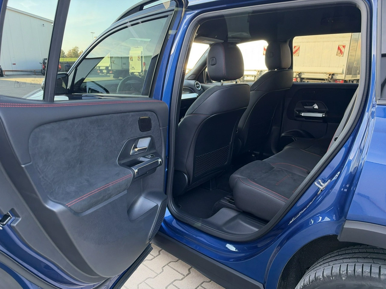 Mercedes GLB - Zdjęcie 13