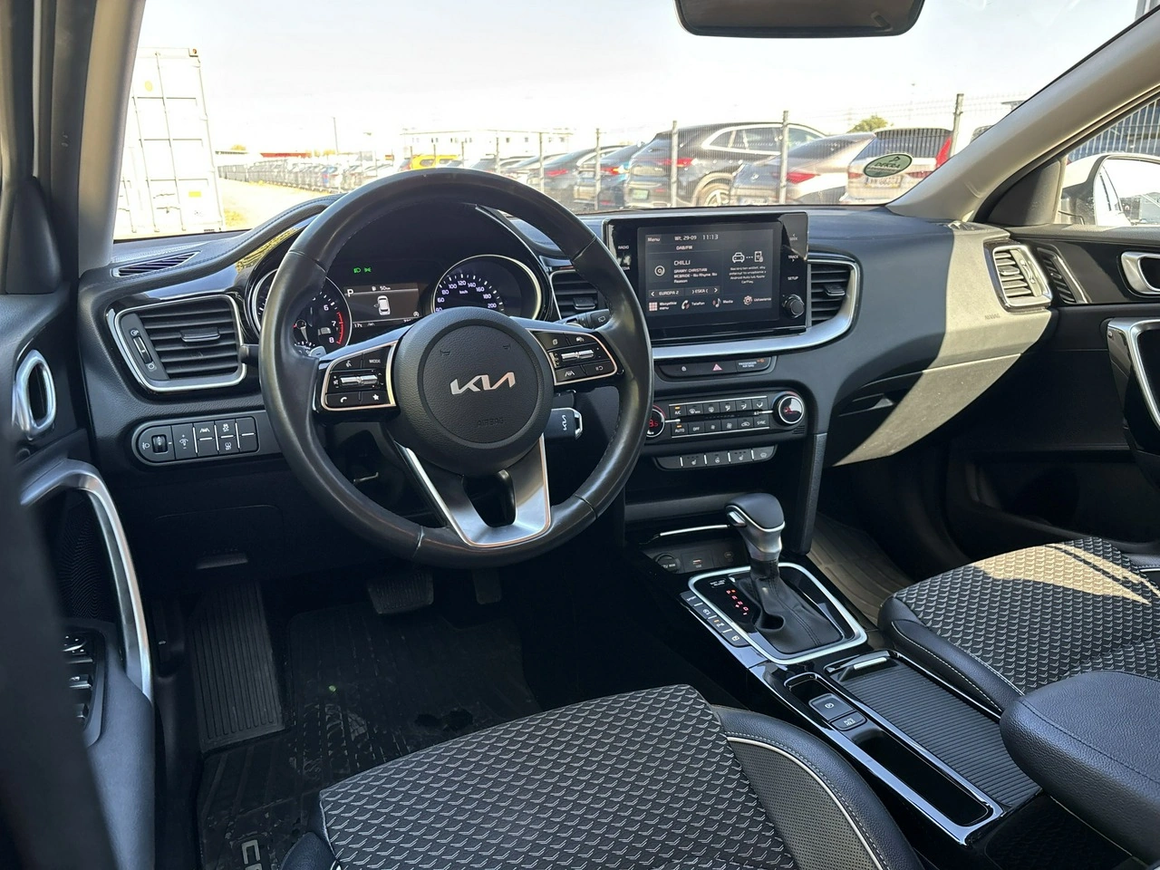 Kia Ceed - Zdjęcie 11