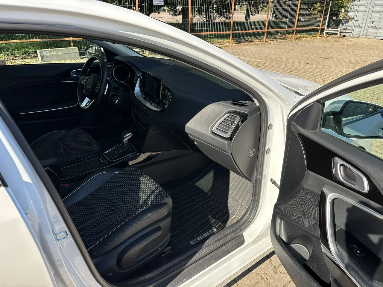 Kia Ceed - Zdjęcie 15