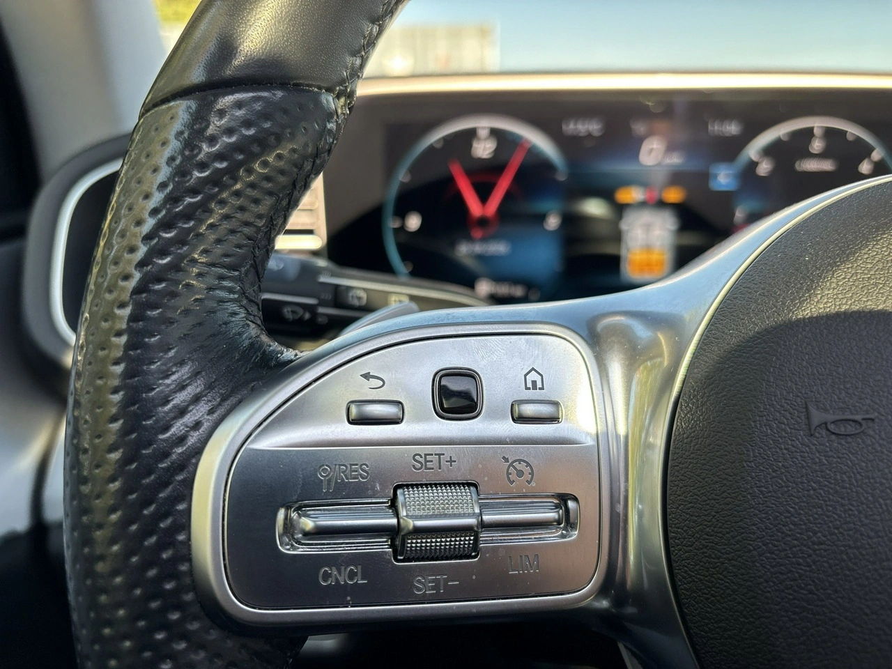 Mercedes GLE 300 - Zdjęcie 27