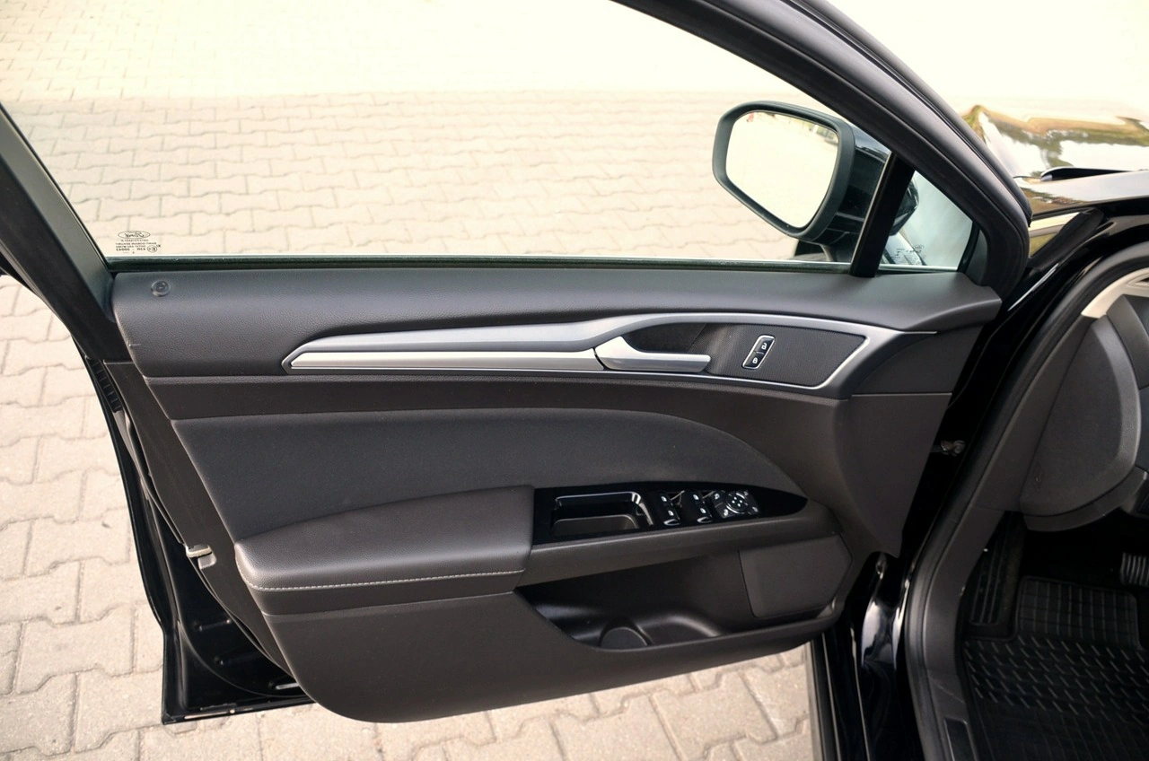 Ford Mondeo - Zdjęcie 13
