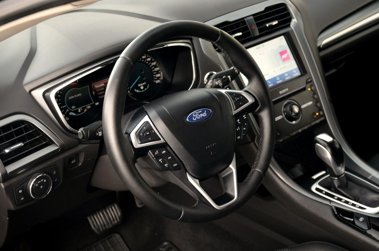 Ford Mondeo - Zdjęcie 14