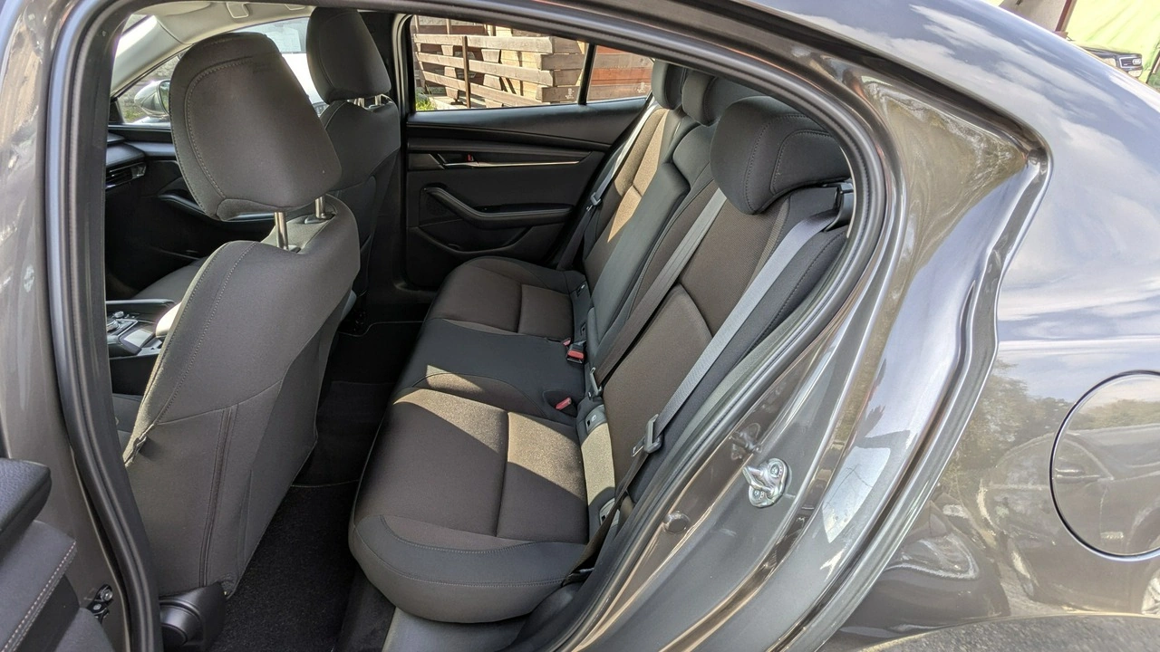 Mazda 3 - Zdjęcie 15