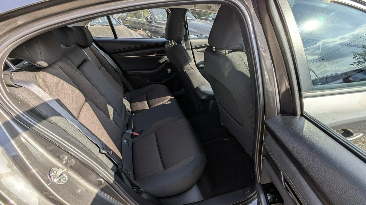 Mazda 3 - Zdjęcie 17