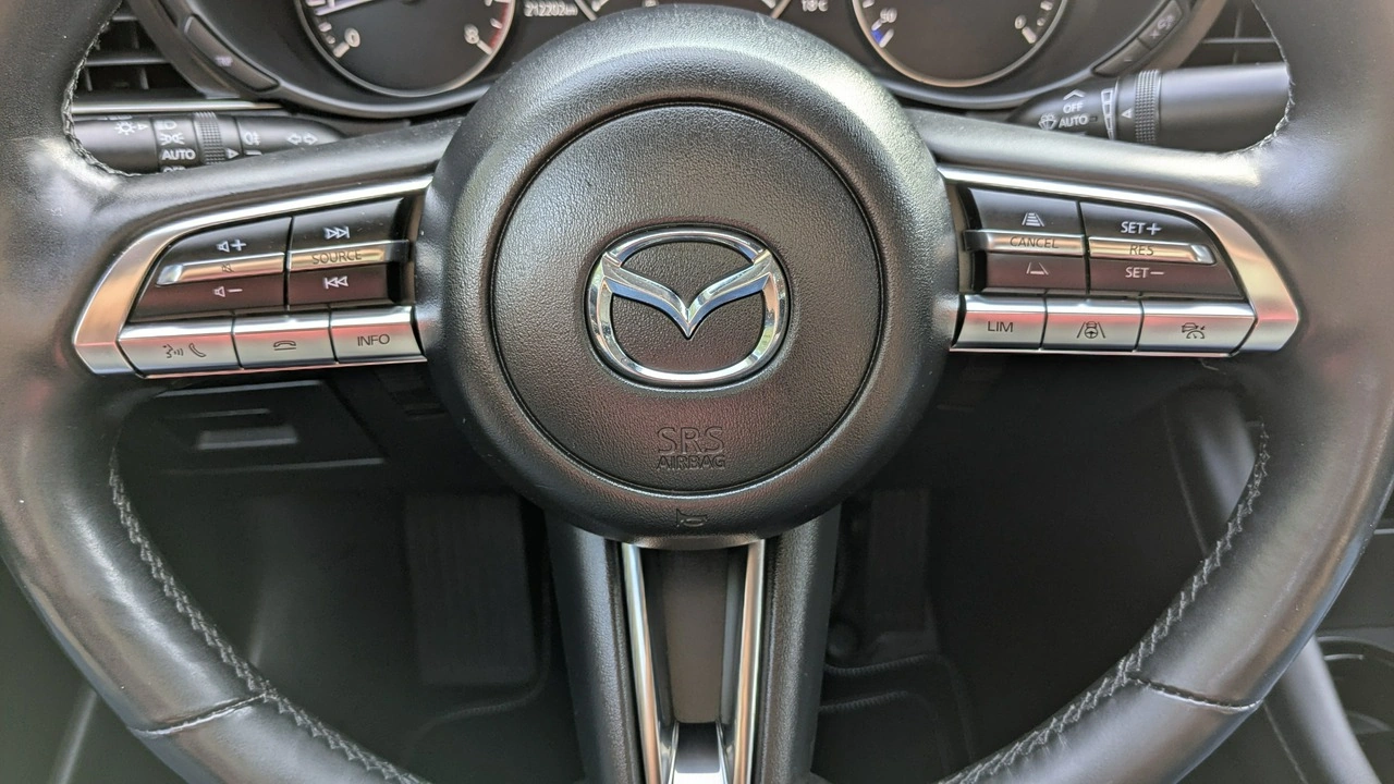 Mazda 3 - Zdjęcie 27