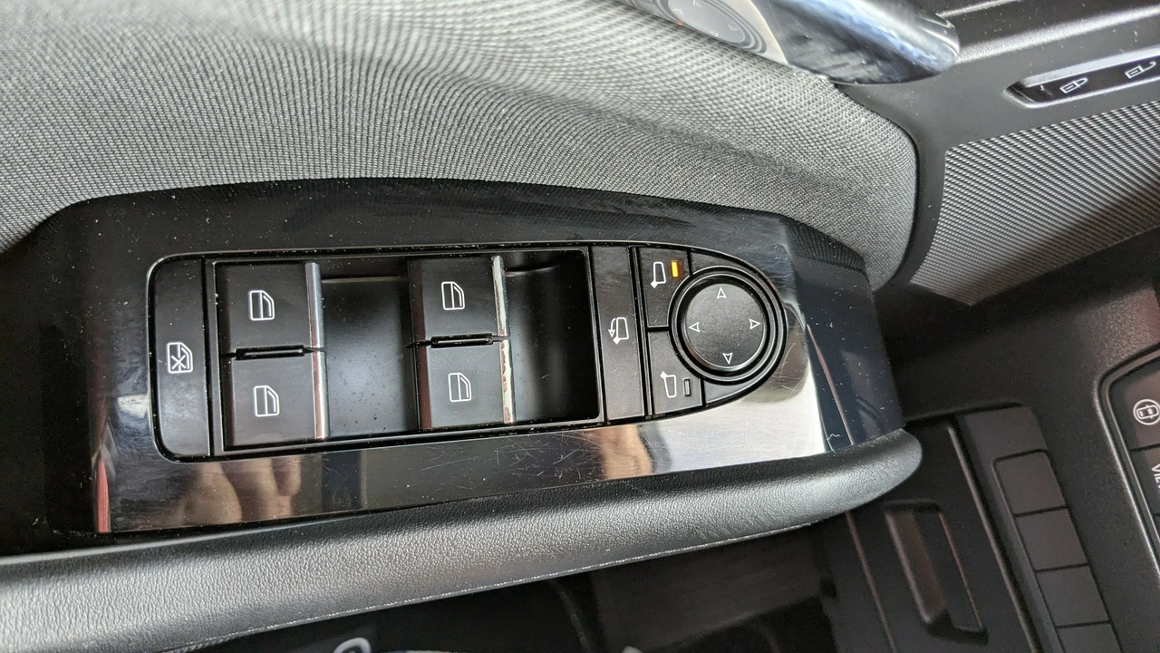 Mazda 3 - Zdjęcie 32