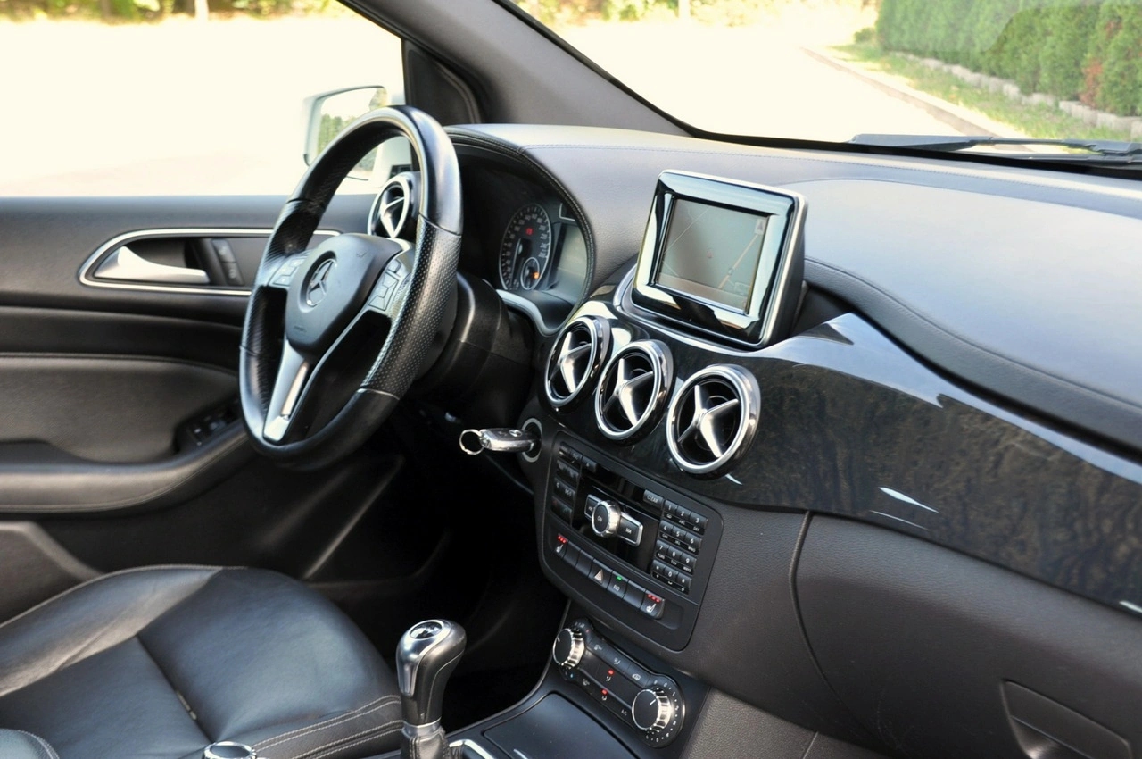 Mercedes B 180 - Zdjęcie 17