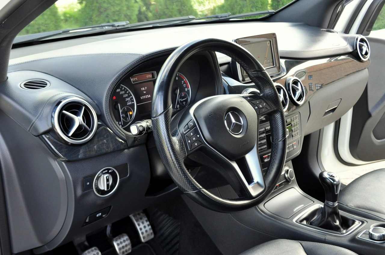 Mercedes B 180 - Zdjęcie 21