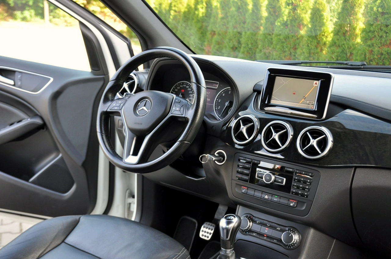 Mercedes B 180 - Zdjęcie 24