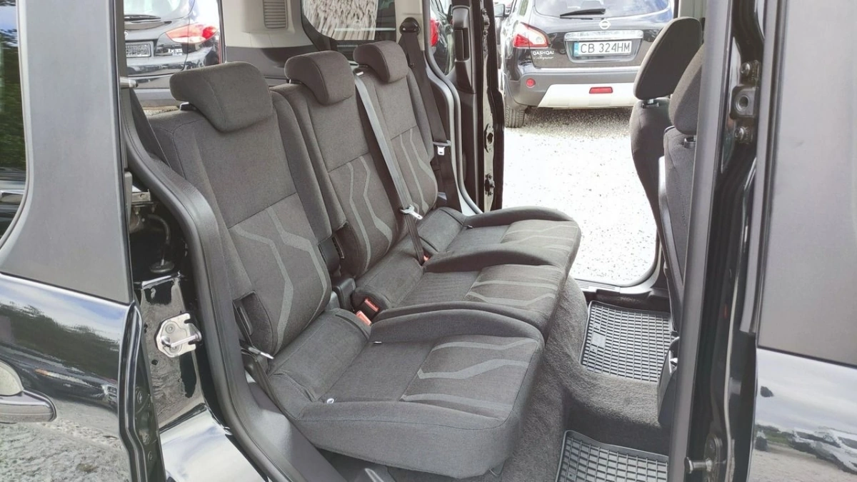 Ford Tourneo Connect - Zdjęcie 25