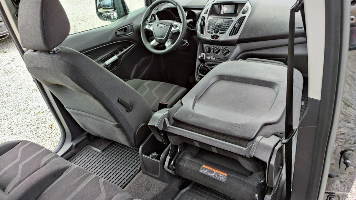 Ford Tourneo Connect - Zdjęcie 31