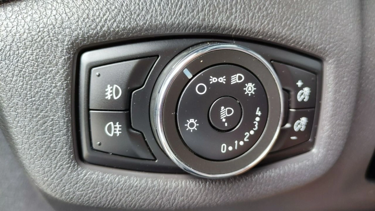 Ford Tourneo Connect - Zdjęcie 32