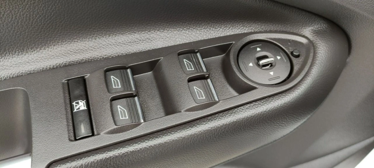 Ford Kuga - Zdjęcie 19