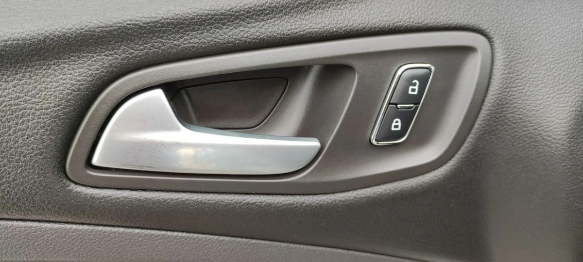 Ford Kuga - Zdjęcie 20