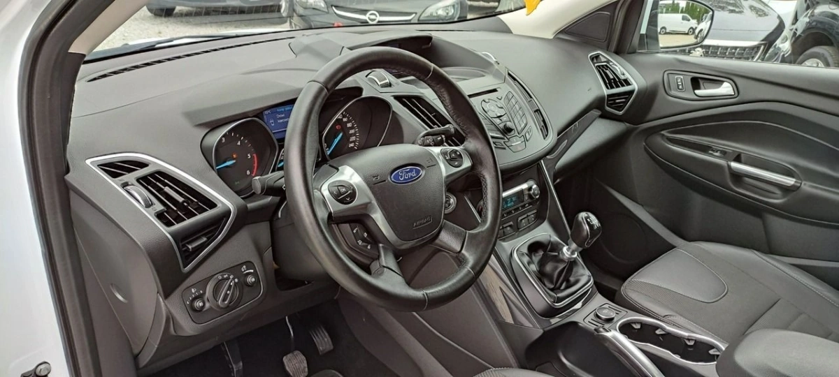 Ford Kuga - Zdjęcie 22