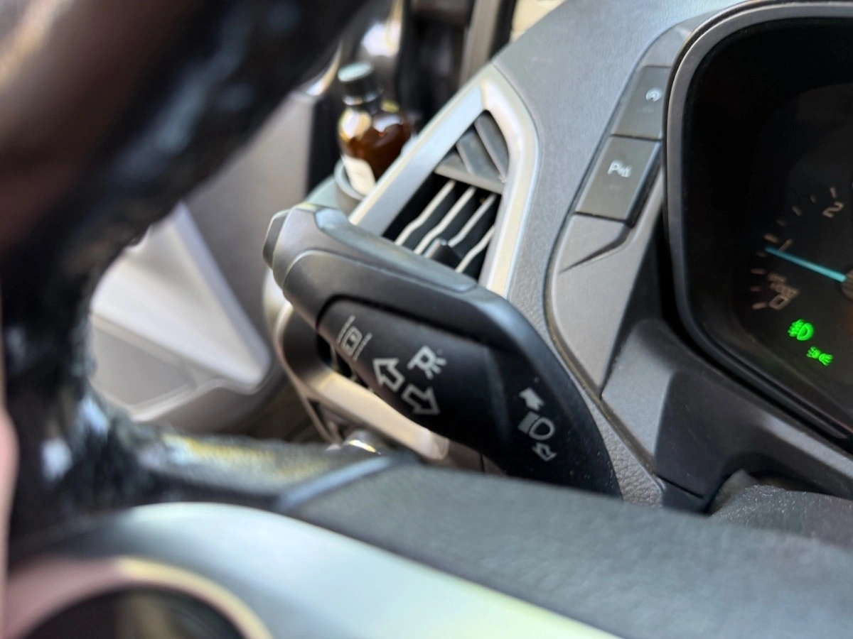 Ford Tourneo Custom - Zdjęcie 11