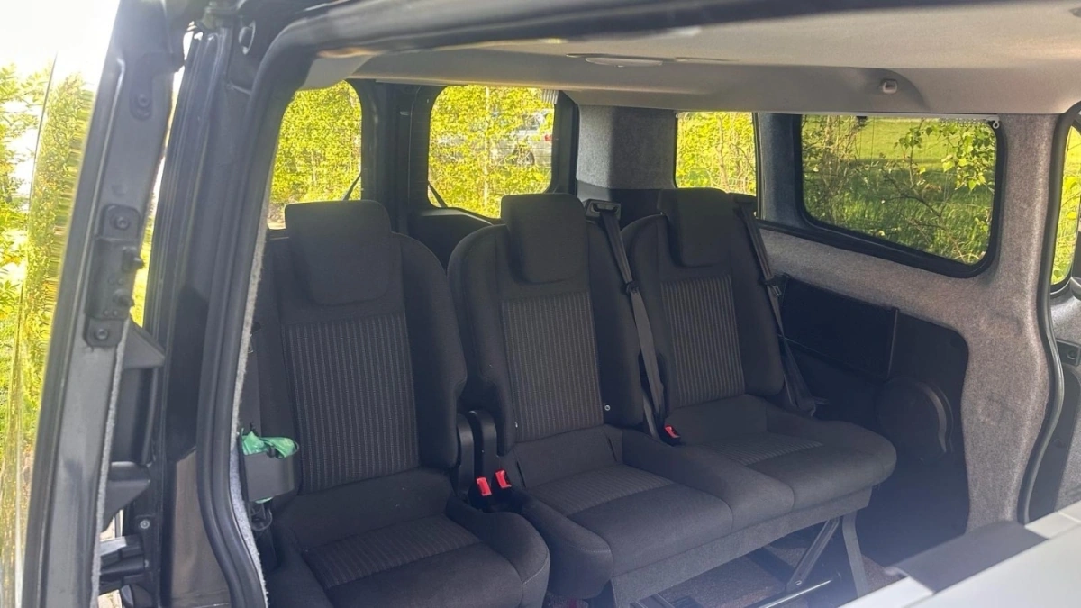 Ford Tourneo Custom - Zdjęcie 19