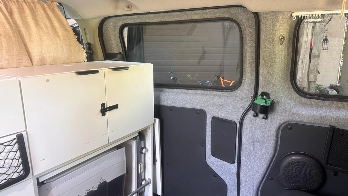 Ford Tourneo Custom - Zdjęcie 25