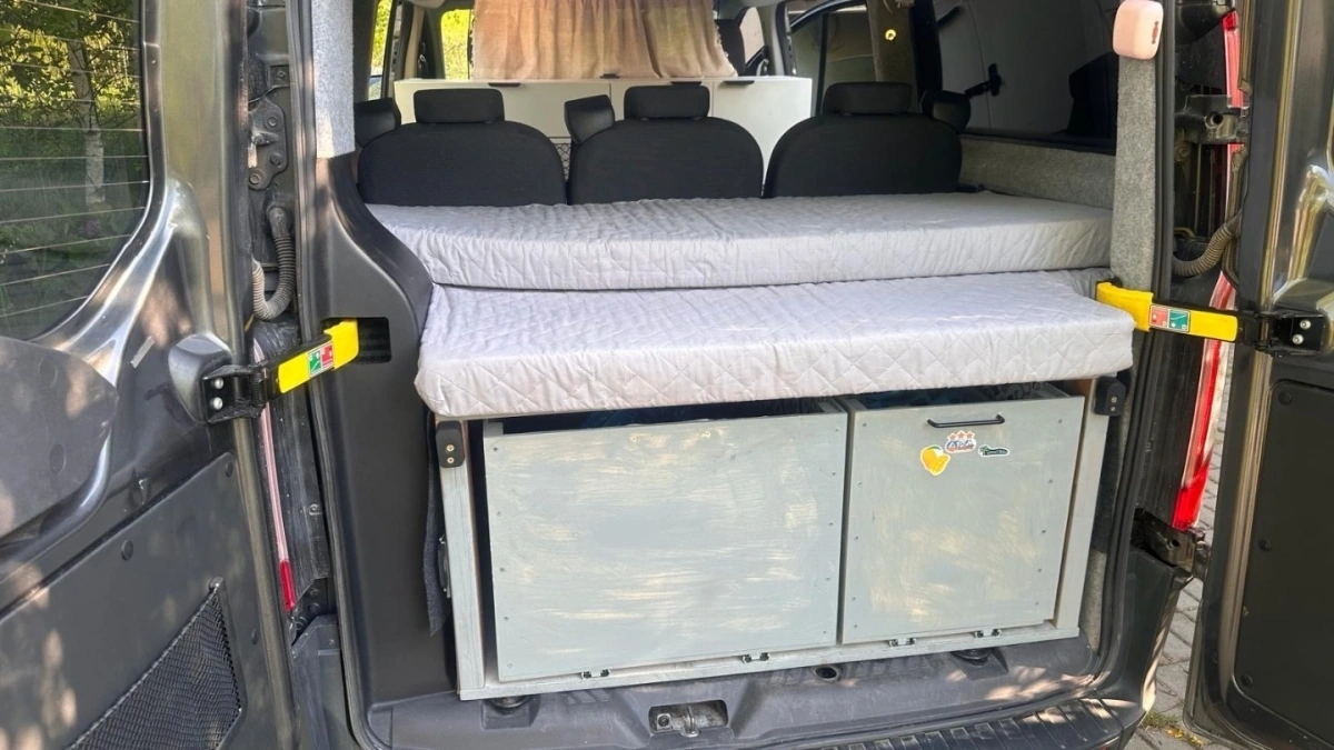 Ford Tourneo Custom - Zdjęcie 32