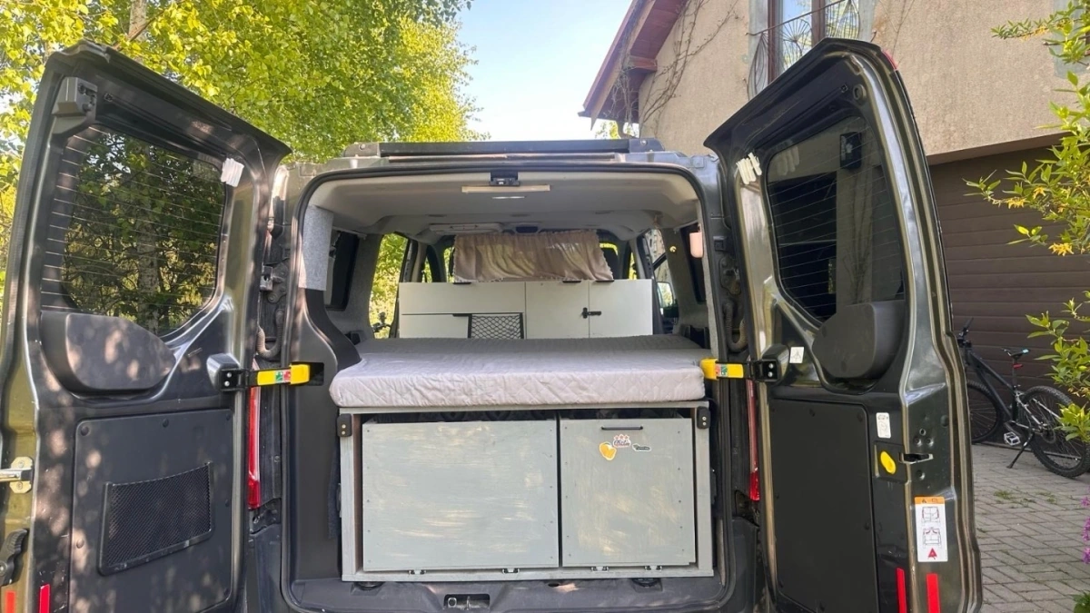 Ford Tourneo Custom - Zdjęcie 33
