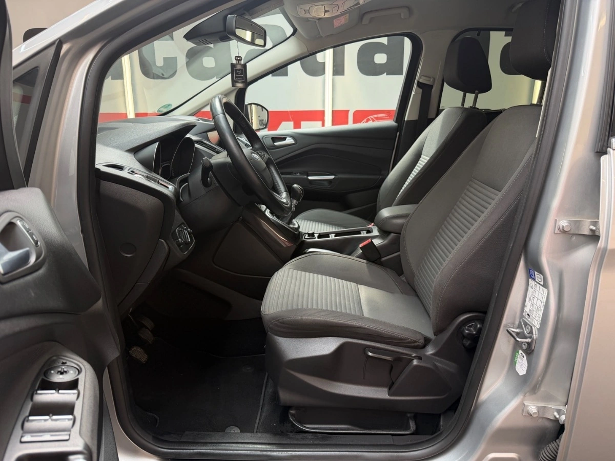 Ford C-MAX - Zdjęcie 19