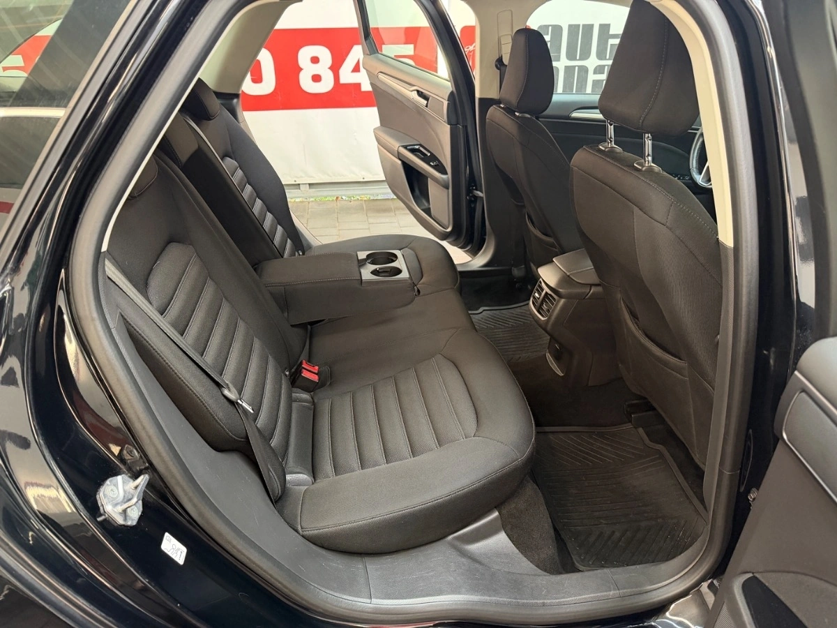 Ford Mondeo - Zdjęcie 35