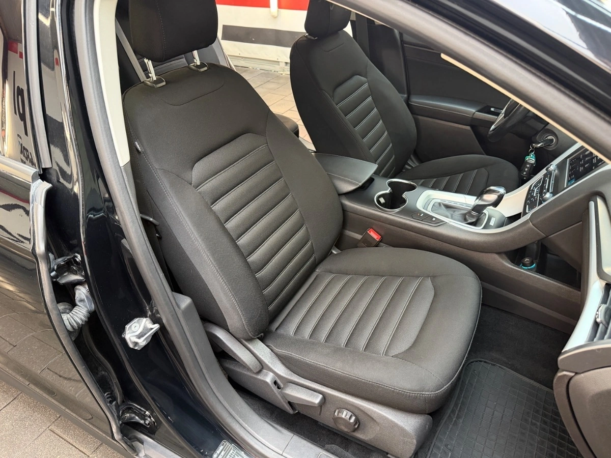 Ford Mondeo - Zdjęcie 39