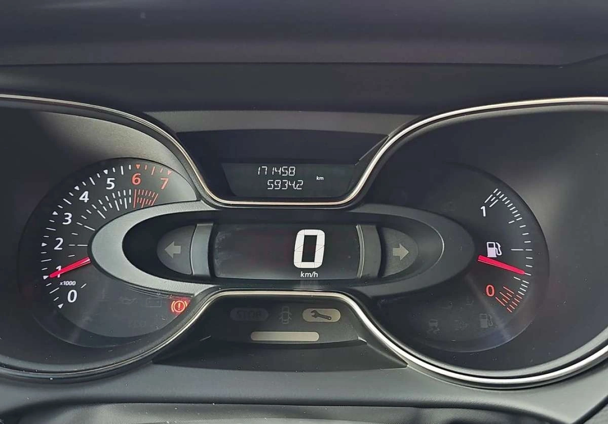 Renault Captur - Zdjęcie 17