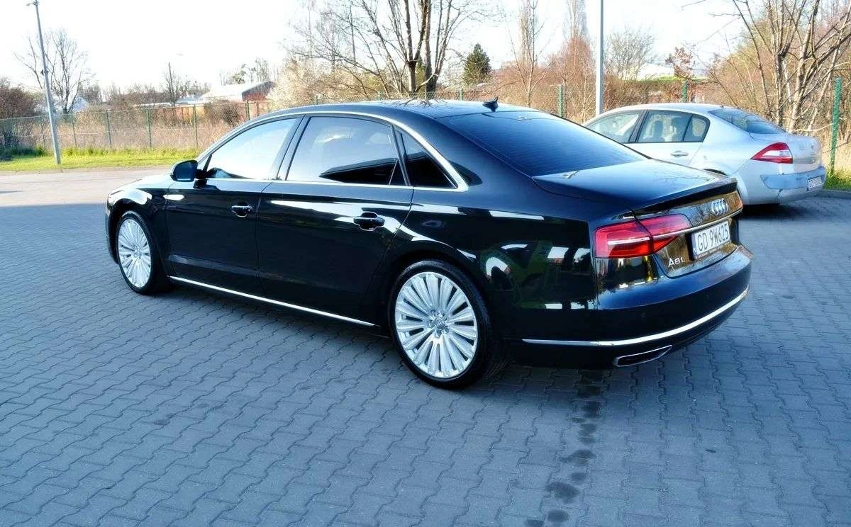 Audi A8 - Zdjęcie 3