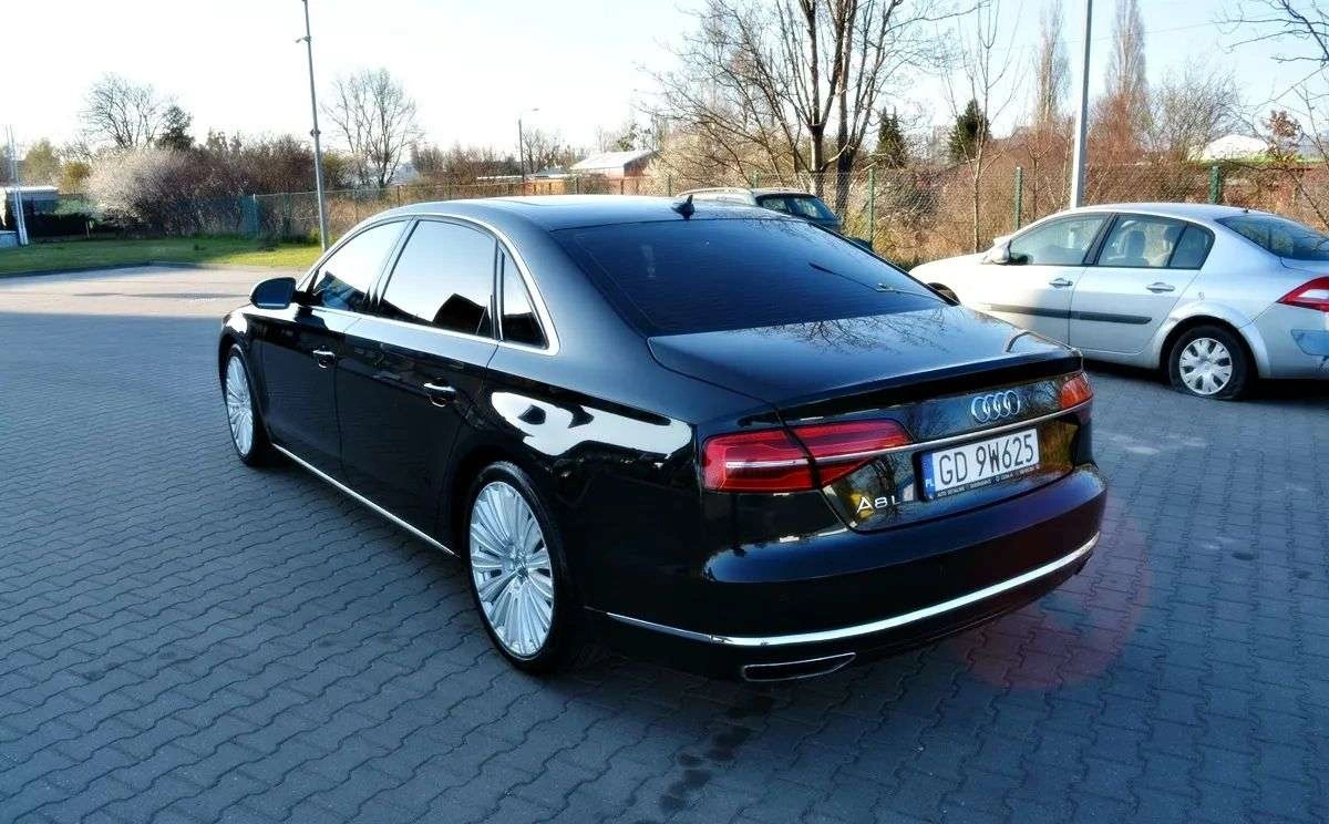 Audi A8 - Zdjęcie 4