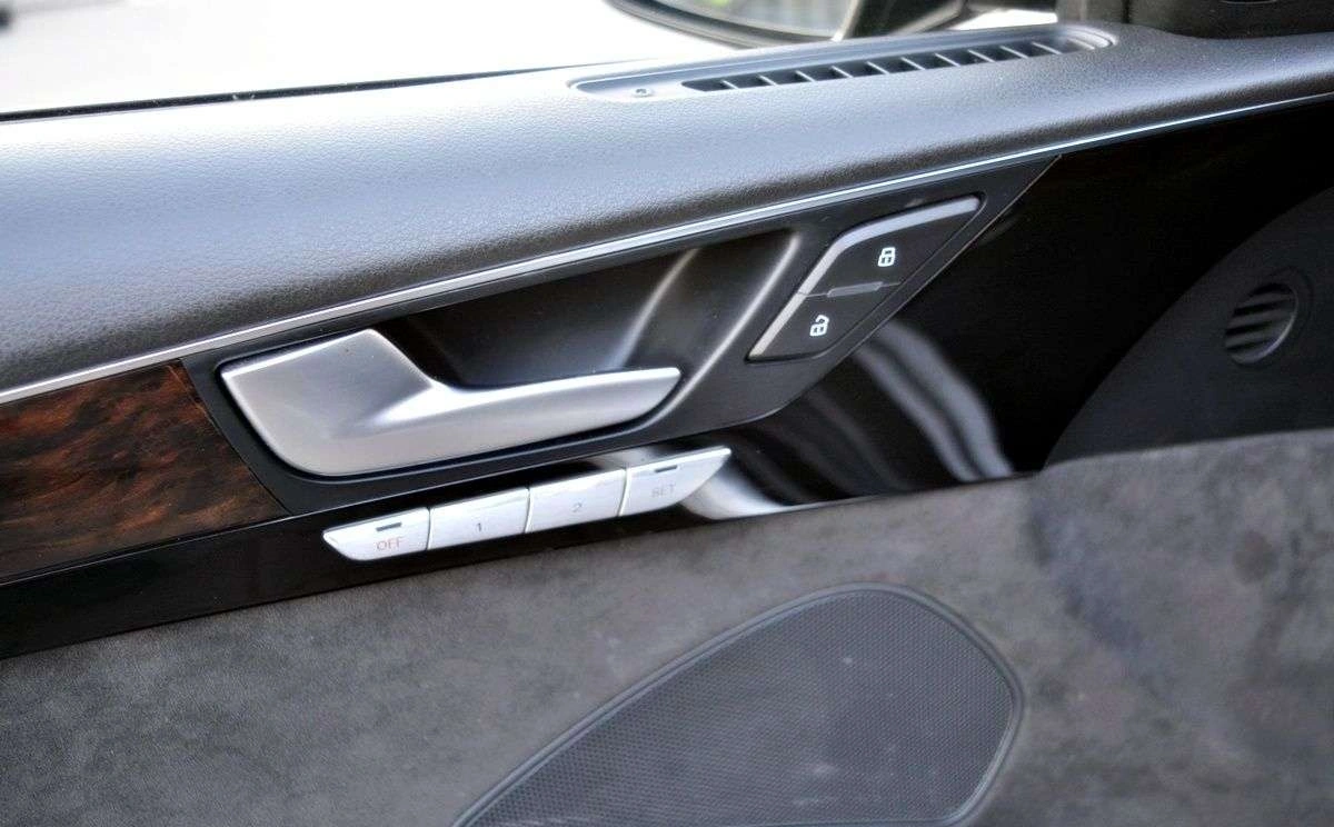 Audi A8 - Zdjęcie 8