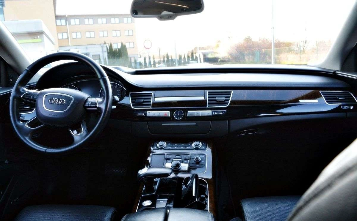 Audi A8 - Zdjęcie 11