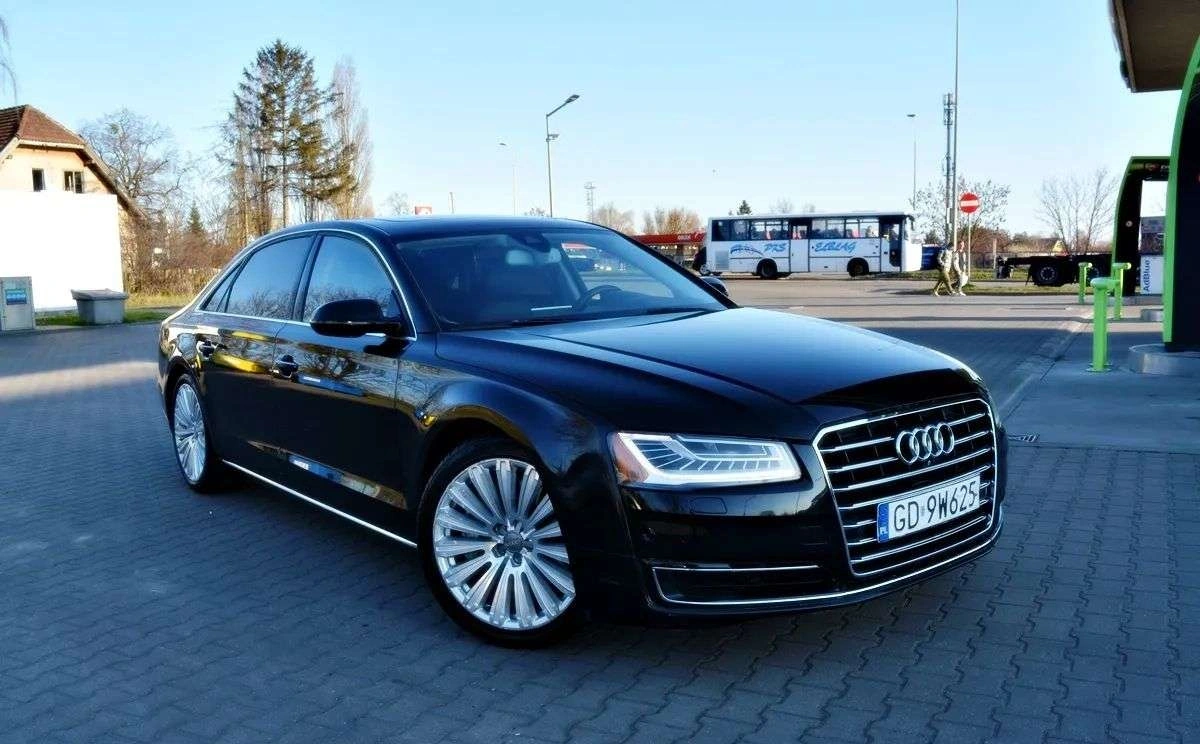 Audi A8 - Zdjęcie 17