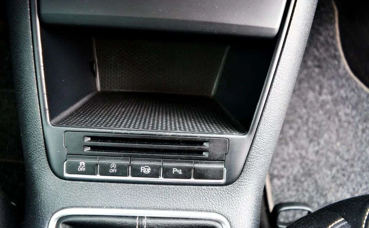 Volkswagen Tiguan - Zdjęcie 31