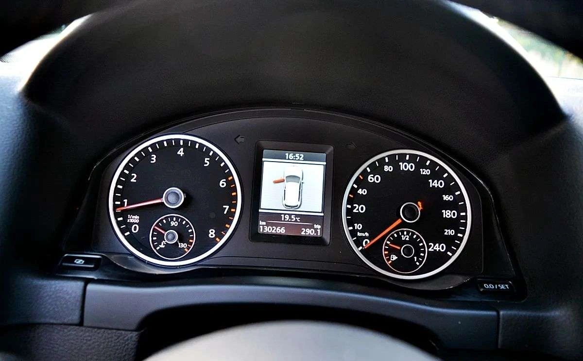 Volkswagen Tiguan - Zdjęcie 2