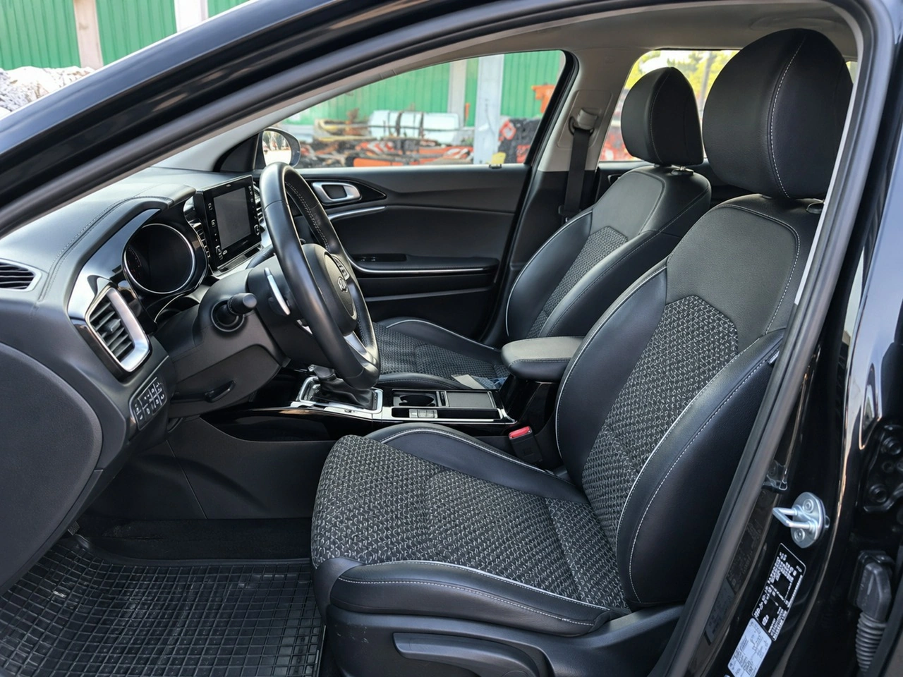 Kia Ceed - Zdjęcie 4
